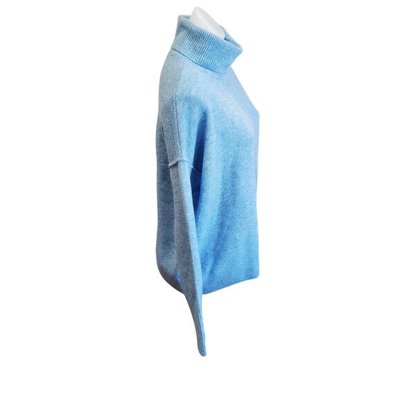 Vince Camuto Womens Light Blue Oversized Cozy Turtleneck Sweater Sz XS - Picture 4 of 10